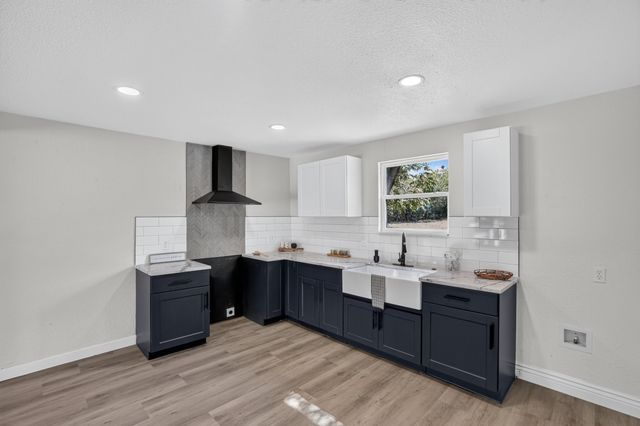 1004 Parker Street, Fort Worth, TX 76112