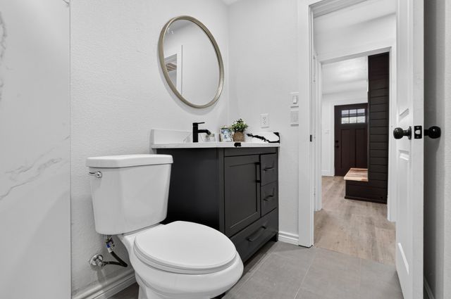 1004 Parker Street, Fort Worth, TX 76112