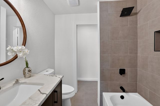 1004 Parker Street, Fort Worth, TX 76112