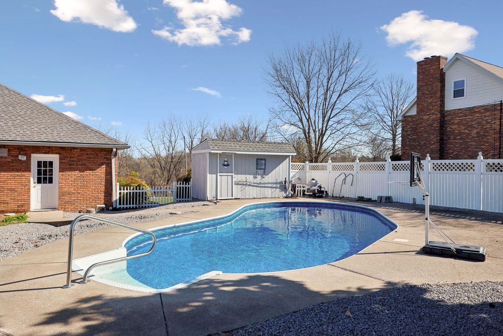 1844 Hidden Ridge Cir, Mount Juliet, TN 37122