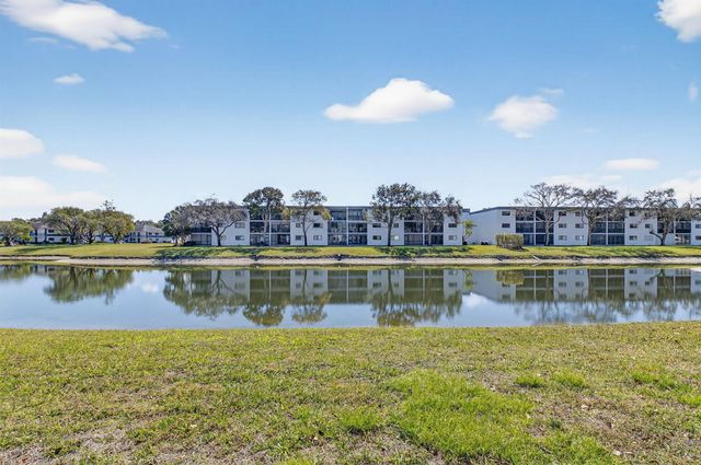15453 Lakes Of Delray Boulevard 204, Delray Beach, FL 33484