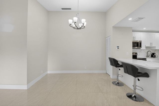 15453 Lakes Of Delray Boulevard 204, Delray Beach, FL 33484