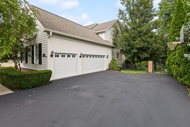 8423 Daventry Court, Powell, OH 43065