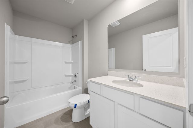 701 Prairie View Drive, West Branch, IA 52358