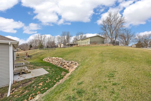 701 Prairie View Drive, West Branch, IA 52358