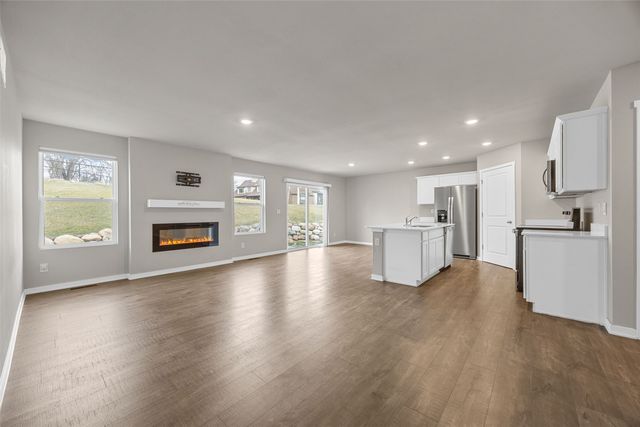 701 Prairie View Drive, West Branch, IA 52358