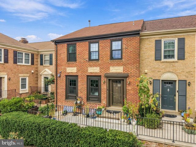 3050 FEDERAL HILL DR, Falls Church, VA 22044