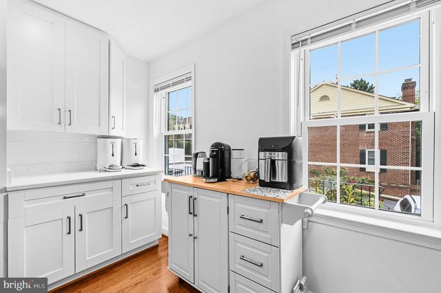 3050 FEDERAL HILL DR, Falls Church, VA 22044