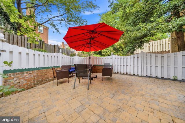 3050 FEDERAL HILL DR, Falls Church, VA 22044