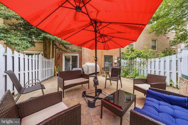 3050 FEDERAL HILL DR, Falls Church, VA 22044