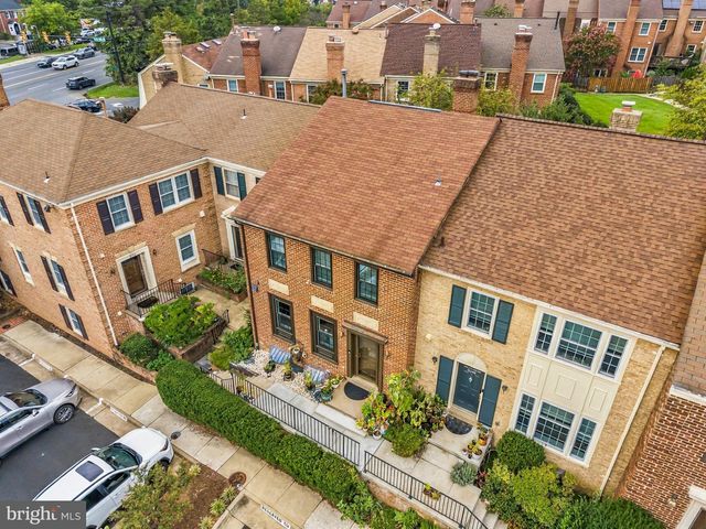 3050 FEDERAL HILL DR, Falls Church, VA 22044