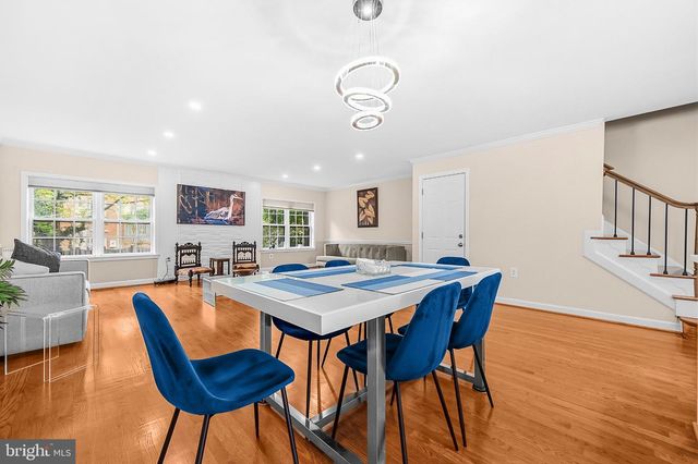 3050 FEDERAL HILL DR, Falls Church, VA 22044