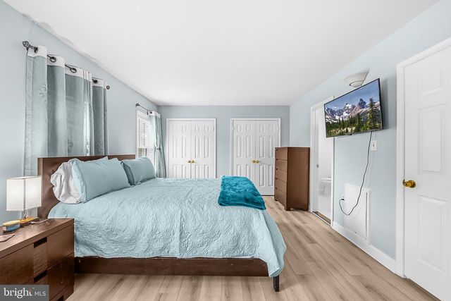 3050 FEDERAL HILL DR, Falls Church, VA 22044