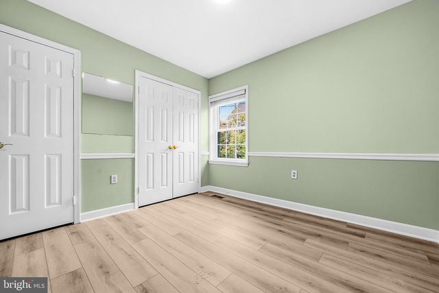 3050 FEDERAL HILL DR, Falls Church, VA 22044