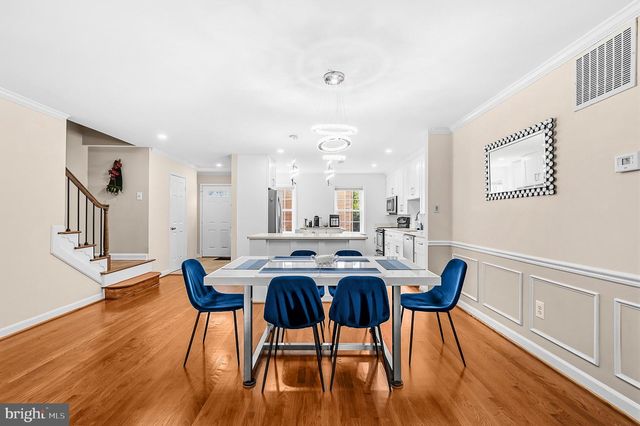 3050 FEDERAL HILL DR, Falls Church, VA 22044