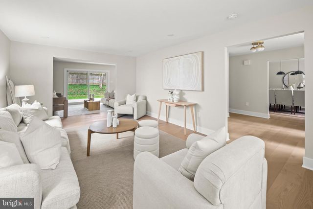 9137 ROCKEFELLER LN, Springfield, VA 22153