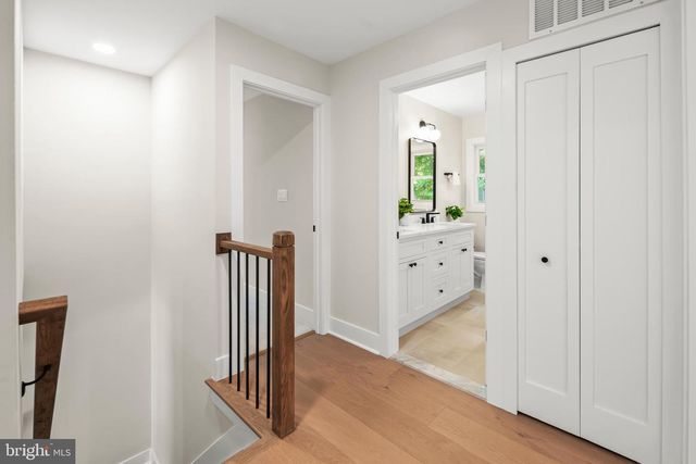 9137 ROCKEFELLER LN, Springfield, VA 22153