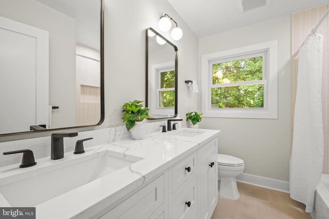 9137 ROCKEFELLER LN, Springfield, VA 22153