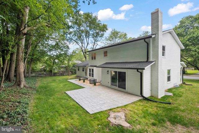 9137 ROCKEFELLER LN, Springfield, VA 22153