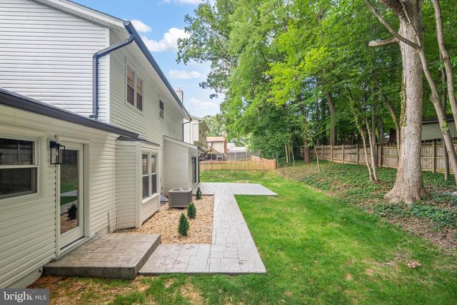 9137 ROCKEFELLER LN, Springfield, VA 22153
