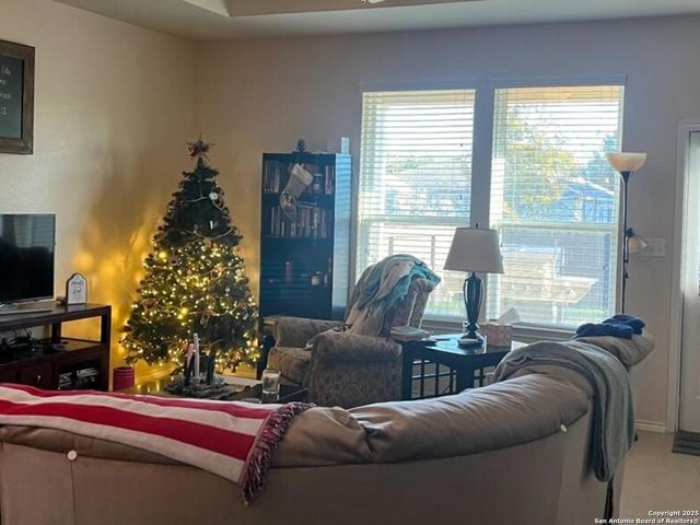 154 Hidden Knoll, Selma, TX 78154