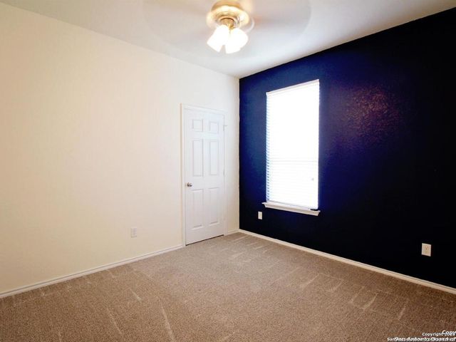 154 Hidden Knoll, Selma, TX 78154