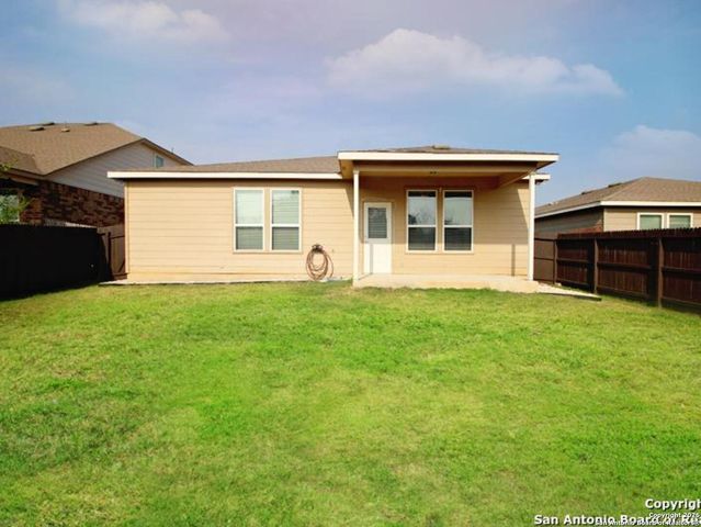 154 Hidden Knoll, Selma, TX 78154
