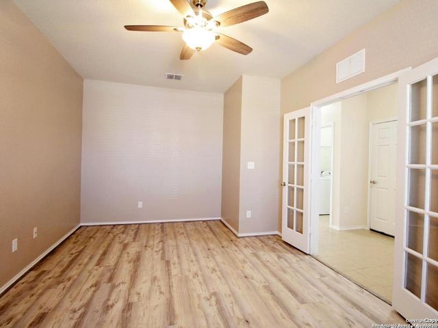 154 Hidden Knoll, Selma, TX 78154