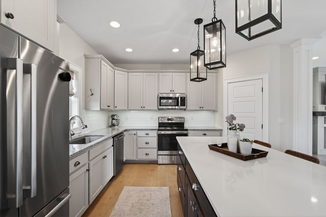 1194 89th Street, West Des Moines, IA 50266