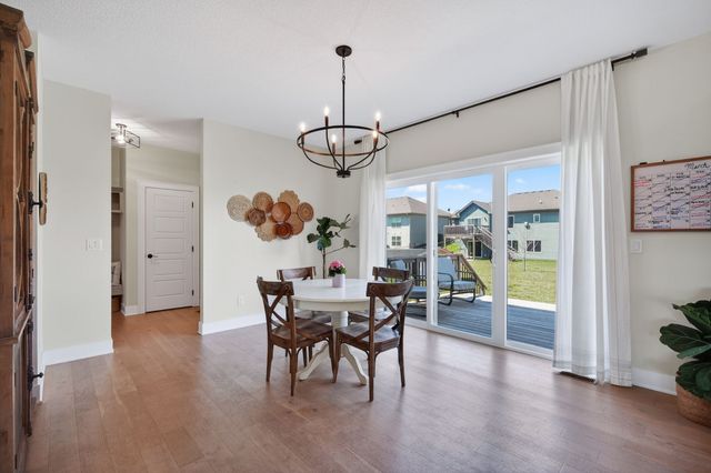 1194 89th Street, West Des Moines, IA 50266