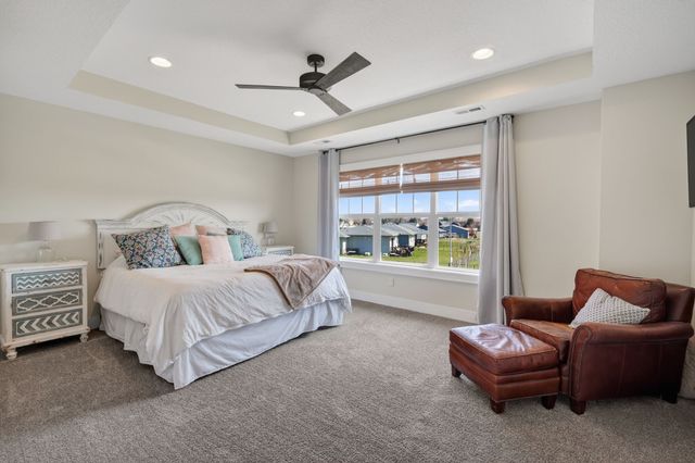 1194 89th Street, West Des Moines, IA 50266