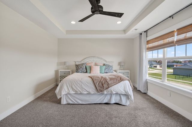 1194 89th Street, West Des Moines, IA 50266