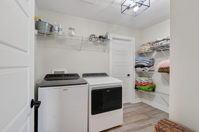 1194 89th Street, West Des Moines, IA 50266