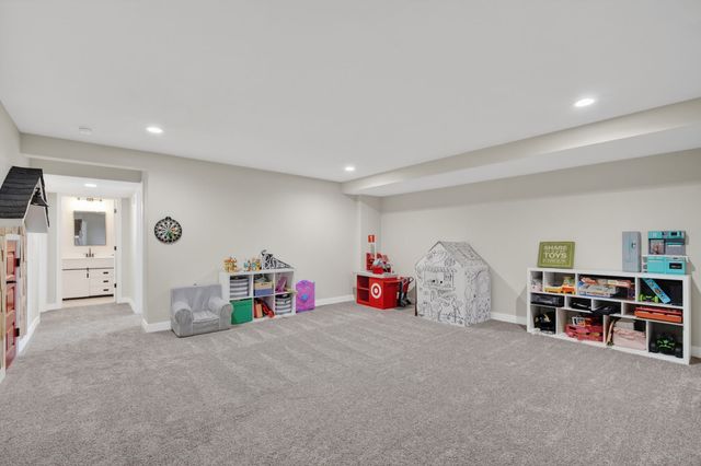 1194 89th Street, West Des Moines, IA 50266