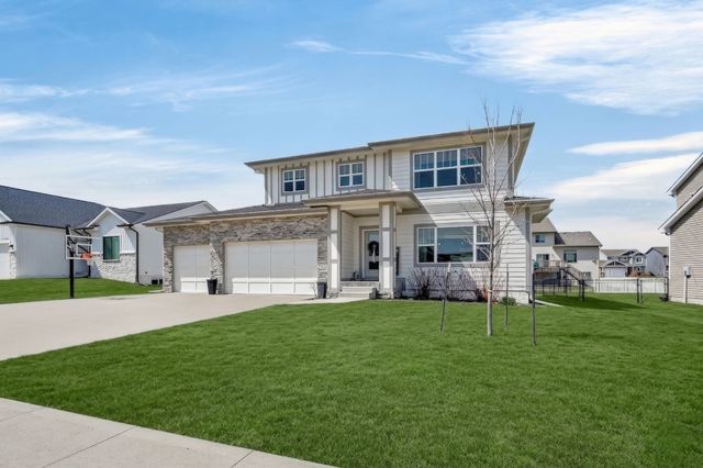 1194 89th Street, West Des Moines, IA 50266