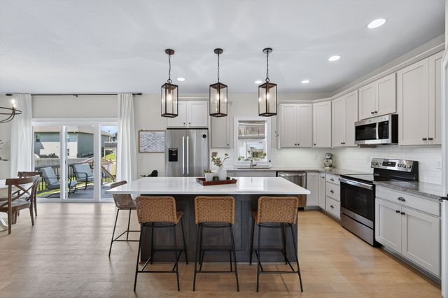 1194 89th Street, West Des Moines, IA 50266