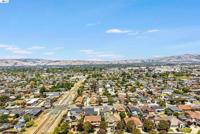 37160 Aleppo Dr, Newark, CA 94560