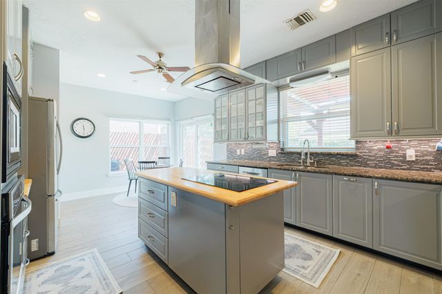 1319 Ambergate Drive, Houston, TX 77077