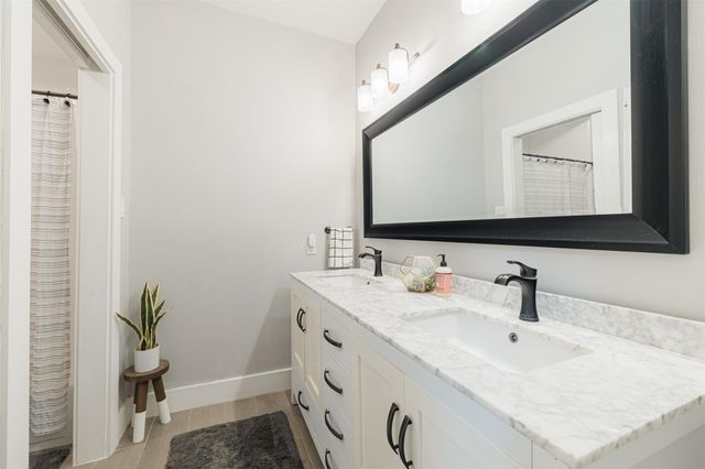 1319 Ambergate Drive, Houston, TX 77077