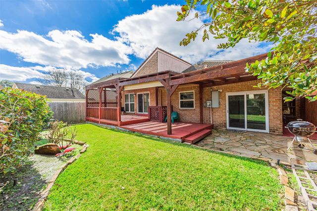 1319 Ambergate Drive, Houston, TX 77077