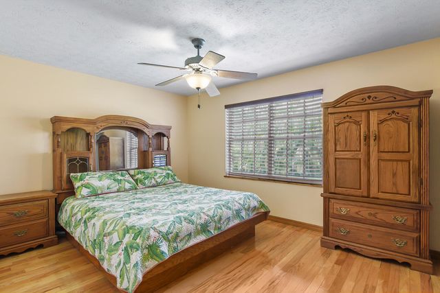 16244 E Downers Drive E, The Acreage, FL 33470