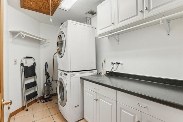 16244 E Downers Drive E, The Acreage, FL 33470