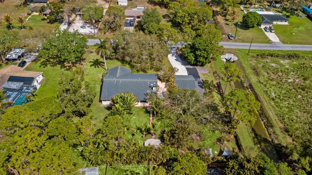 16244 E Downers Drive E, The Acreage, FL 33470
