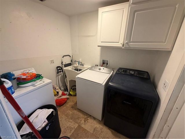 1398 Sunrise DR, North Fort Myers, FL 33917
