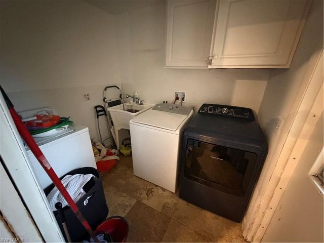 1398 Sunrise DR, North Fort Myers, FL 33917