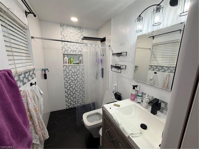1398 Sunrise DR, North Fort Myers, FL 33917