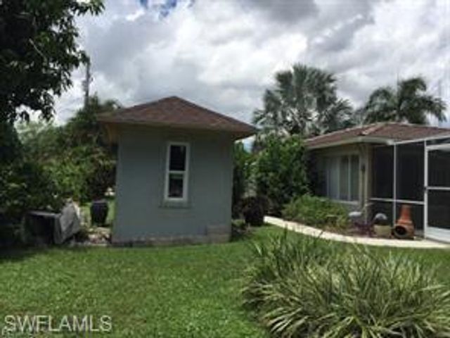 1398 Sunrise DR, North Fort Myers, FL 33917