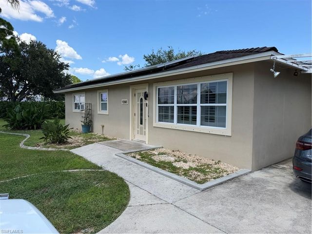 1398 Sunrise DR, North Fort Myers, FL 33917