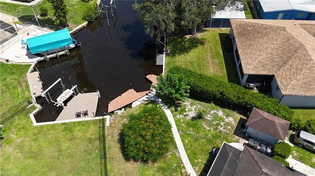 1398 Sunrise DR, North Fort Myers, FL 33917