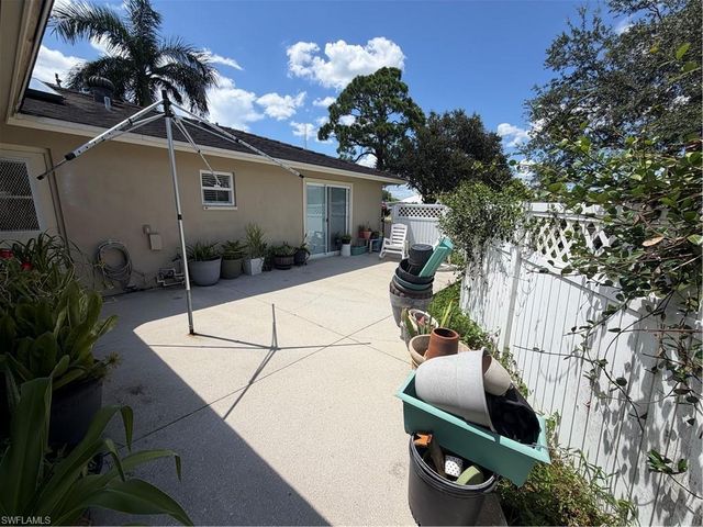 1398 Sunrise DR, North Fort Myers, FL 33917